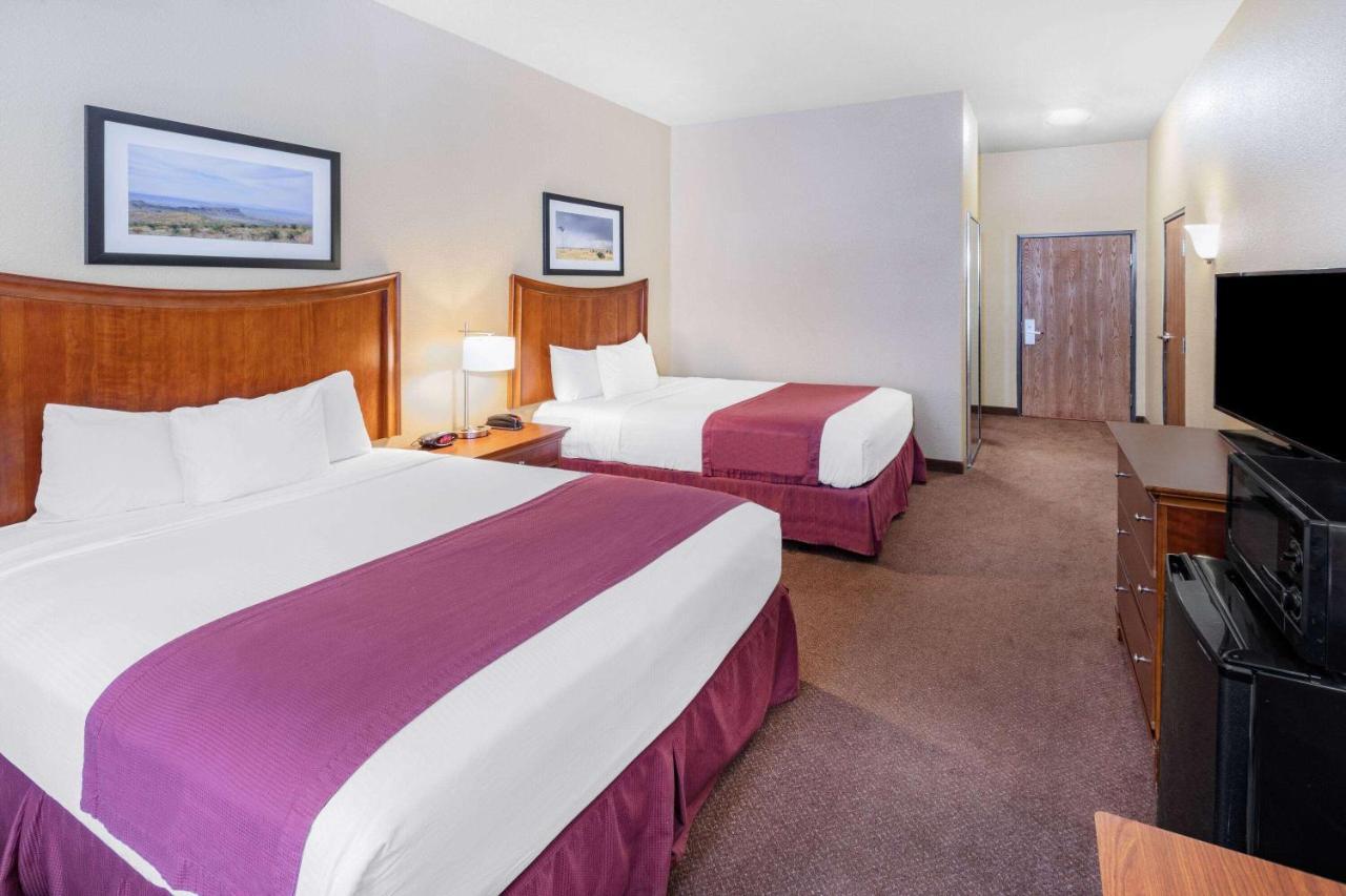 Baymont By Wyndham Cuero Hotel Buitenkant foto