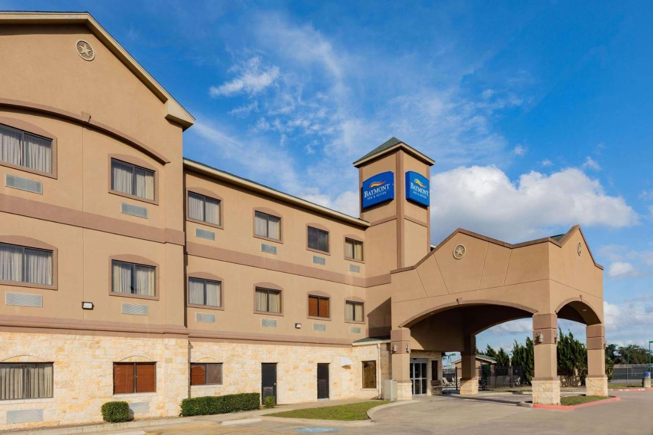 Baymont By Wyndham Cuero Hotel Buitenkant foto
