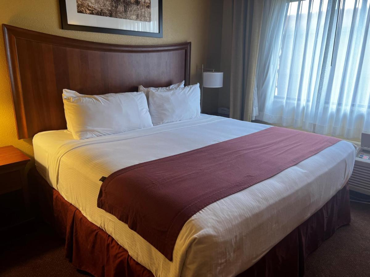 Baymont By Wyndham Cuero Hotel Buitenkant foto